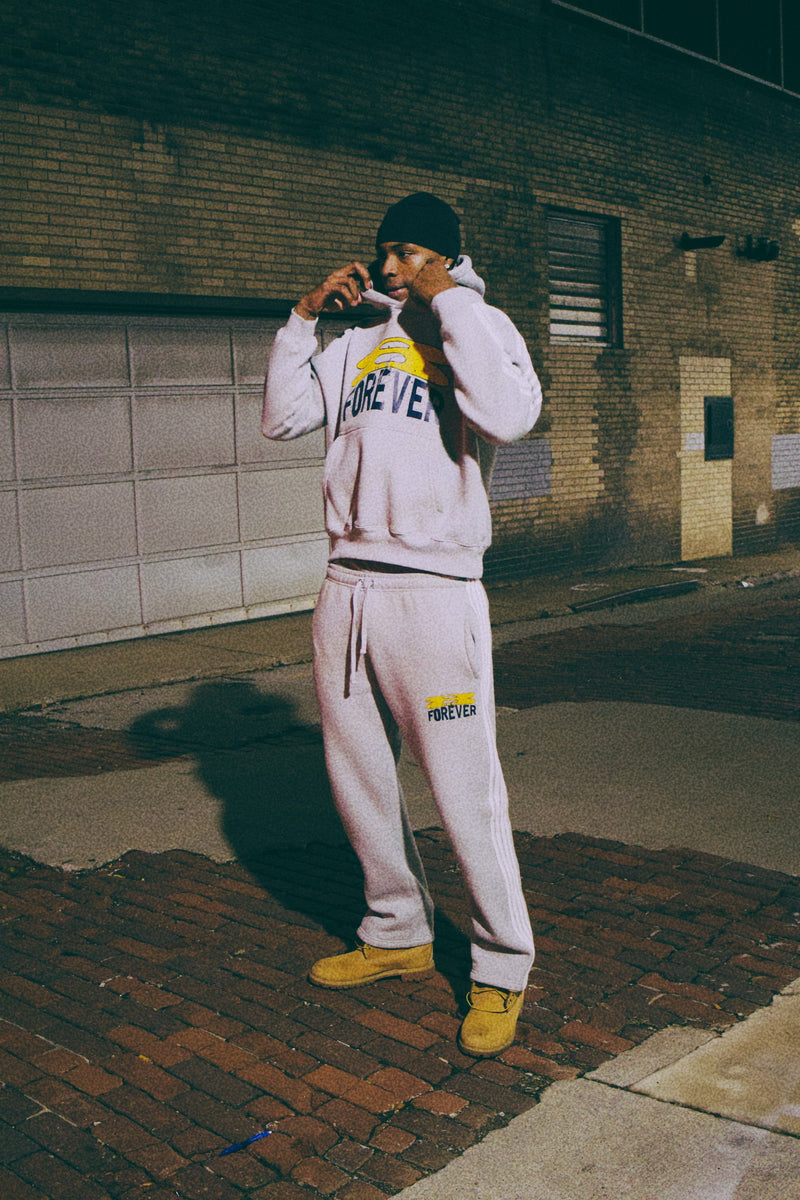 8 FOREVER Everyday Sweatsuit